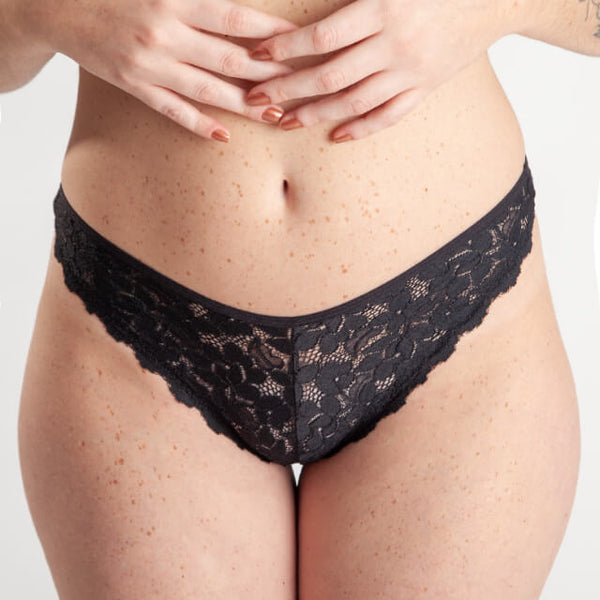 Calcinha Tanga de Renda