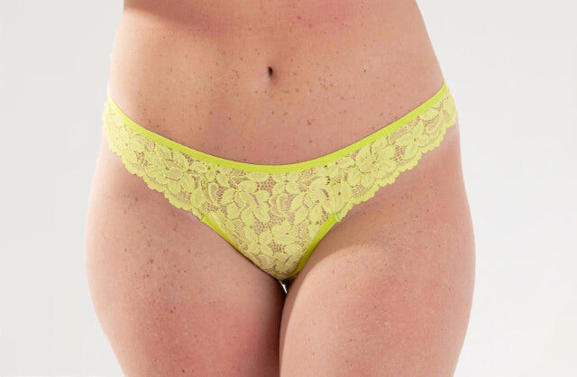 Calcinha Tanga de Renda